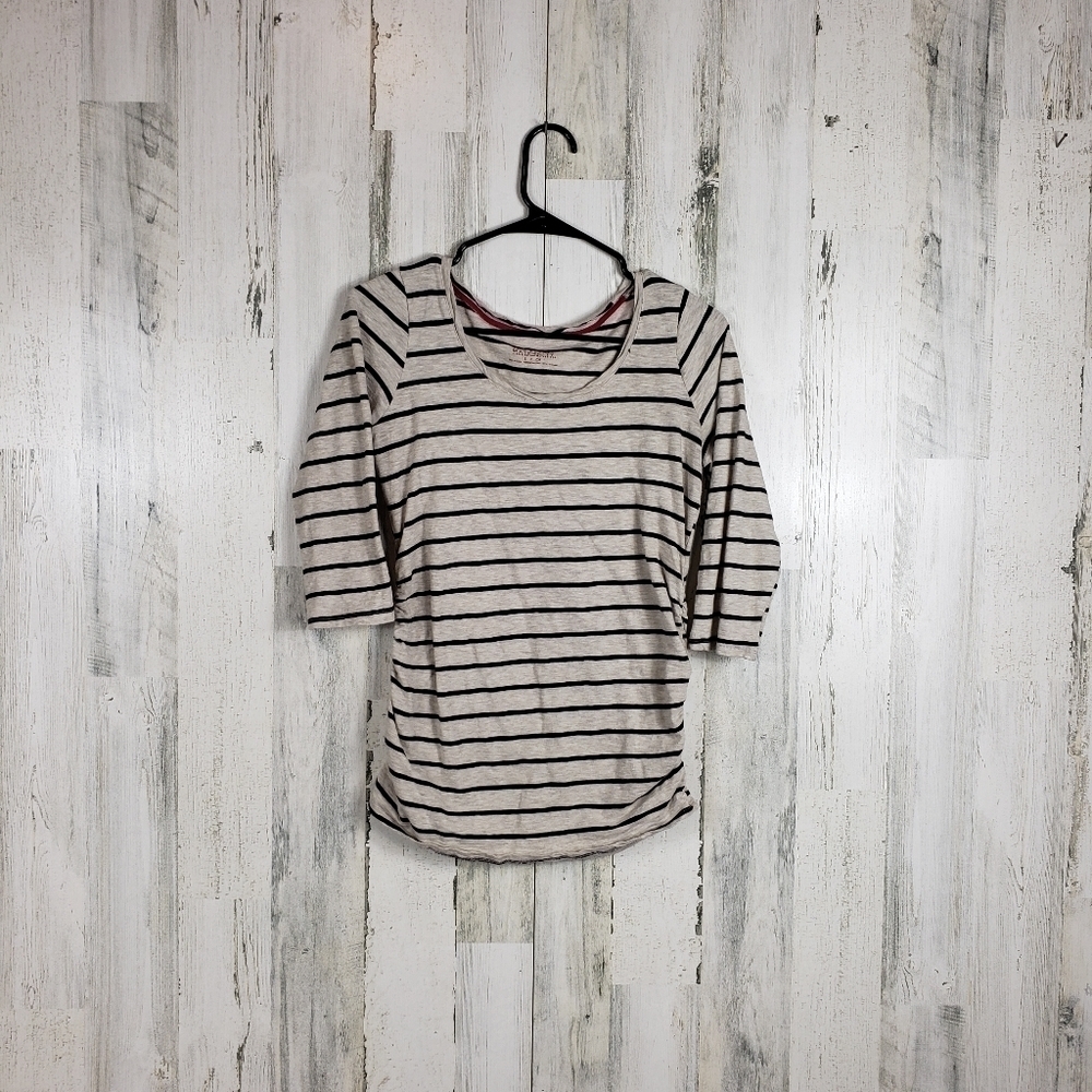 Two hearts maternity ruched top size small